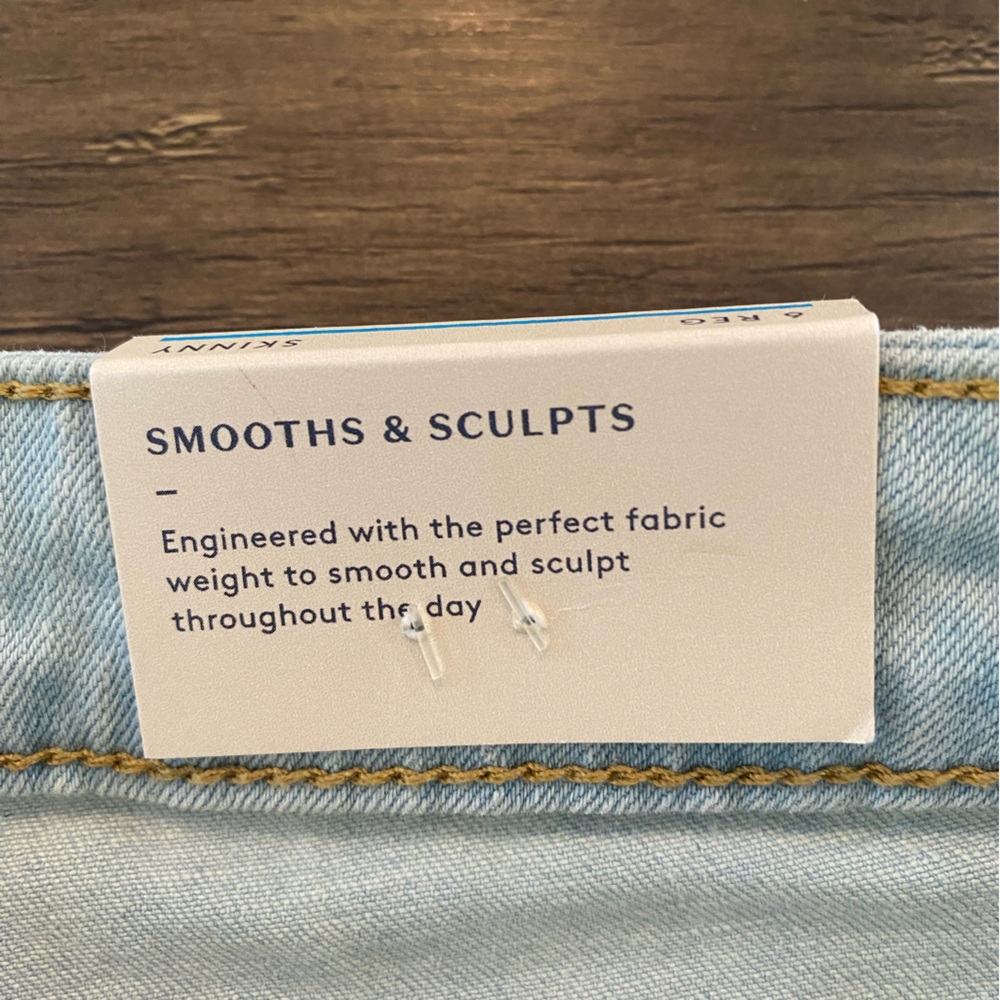 Universal Thread Goods Co. - Picture 8 of 16